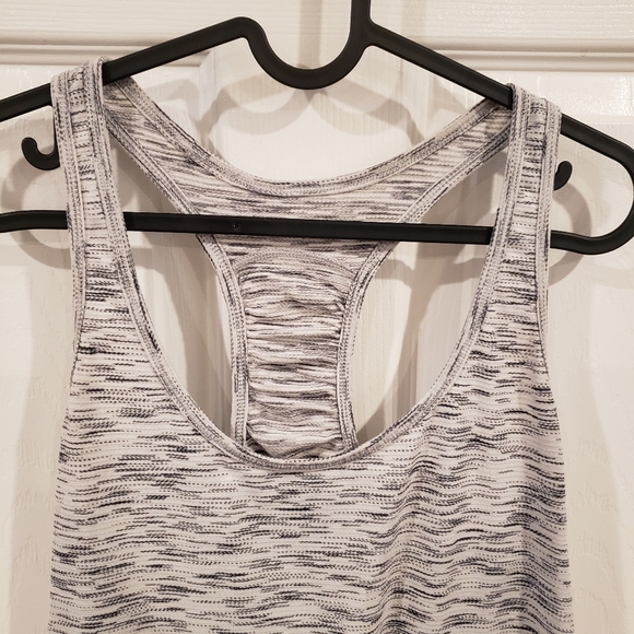 LULULEMON | Racerback Tank Heathered Gray - Picture 4 of 6